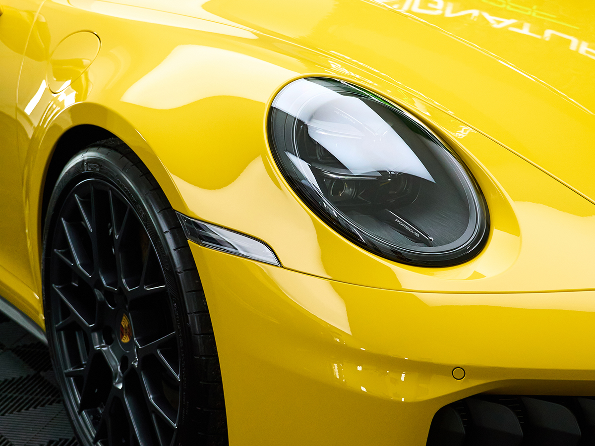 Porsche 911 Carrera 4 GTS PPF installation