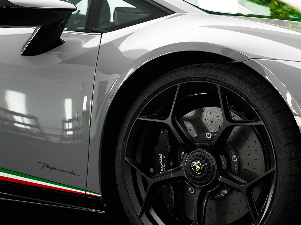 Lamborghini Huracán Performante PPF installation