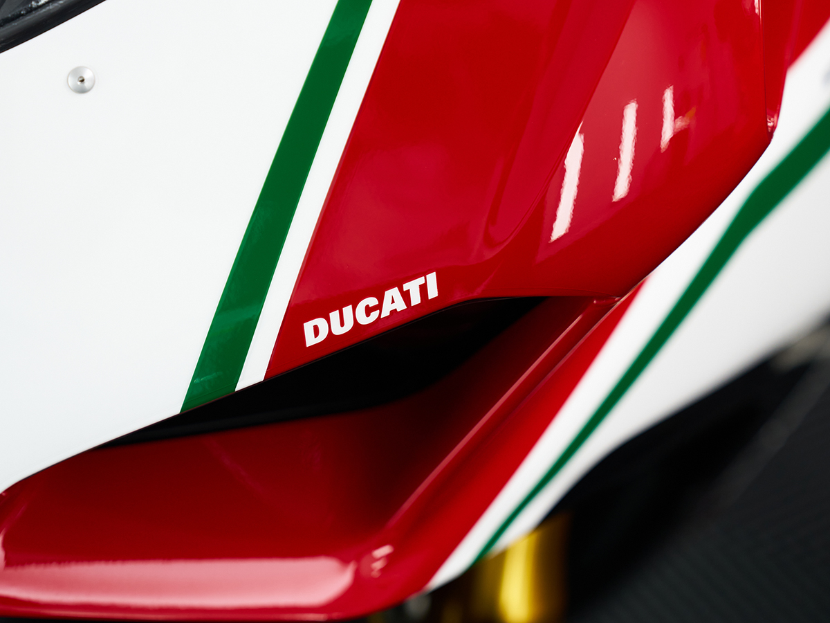 Ducati Panigale V4 PPF installation